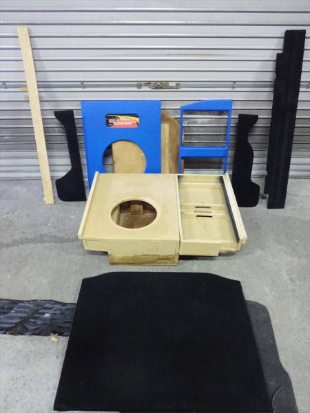 ☆GD1/3フィット　ワンオフリアウーファーボックス　実用可能☆