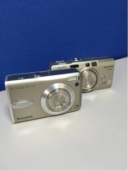 ◆良品！動作確認済み◆FUJIFILMデジタルカメラ2点セット
