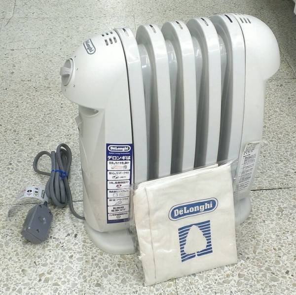 中古◇DeLonghi ミニオイルヒーター TRN0505JS◇洗面所勉強部屋