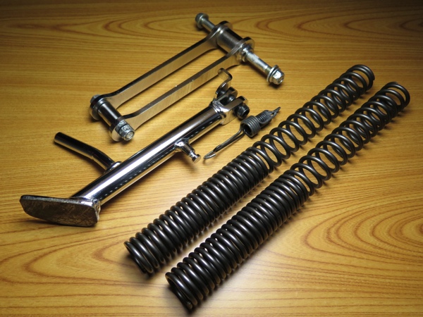 ■スカイウェイブ250 (CJ45A) ローダウンキット スタンド付き