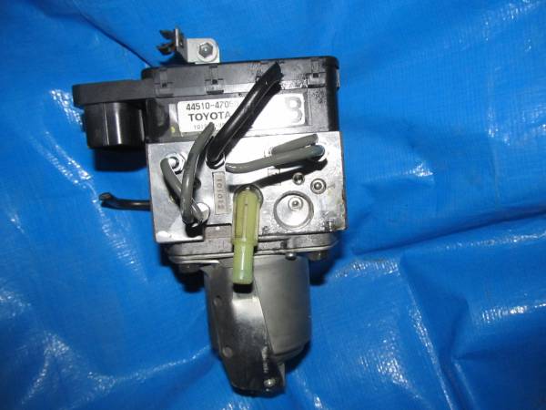 即買！プリウス　２０系　ＡＢＳアクチュエーター１