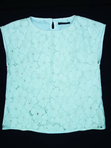 女優　武井咲　直筆サイントップス　CM撮影着用品