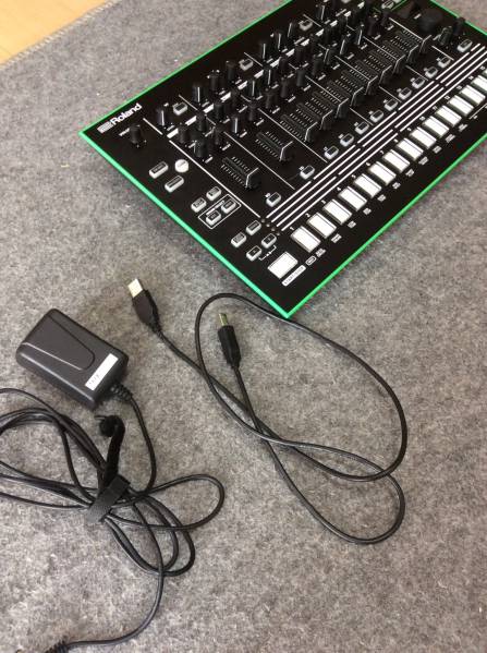 ROLAND AIRA TR-8 707 727増設済み tr-808 tr-909