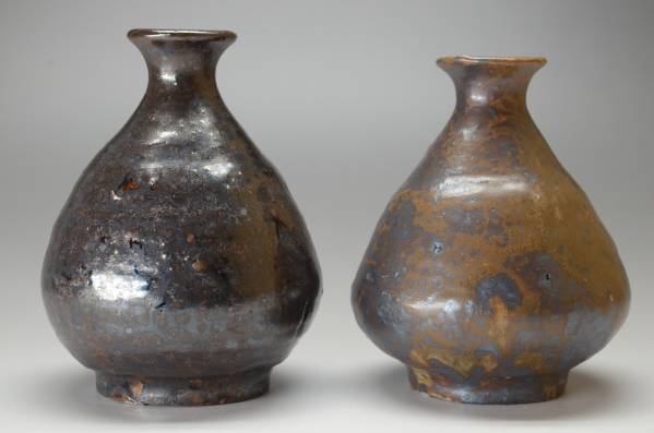 ◎黒高麗徳利　２本　　　　　検・李朝 黒高麗 酒器 徳利 764