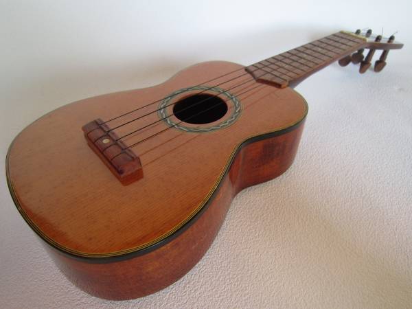 ★珍品★ヴィンテージ/スズキウクレレ/№126/木製ペグ/裏トラ目