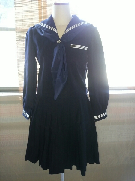 送料無料！中古セーラー服白線中学校上下スカーフ紺箱付カンコー
