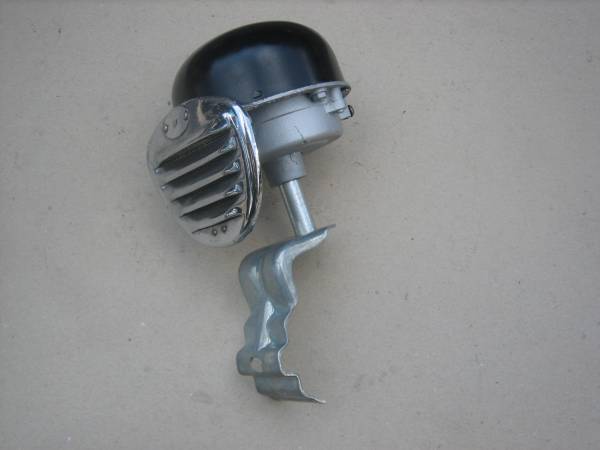 空冷 ＶＷ Oval HELLA fanfare horn & NOS bracket