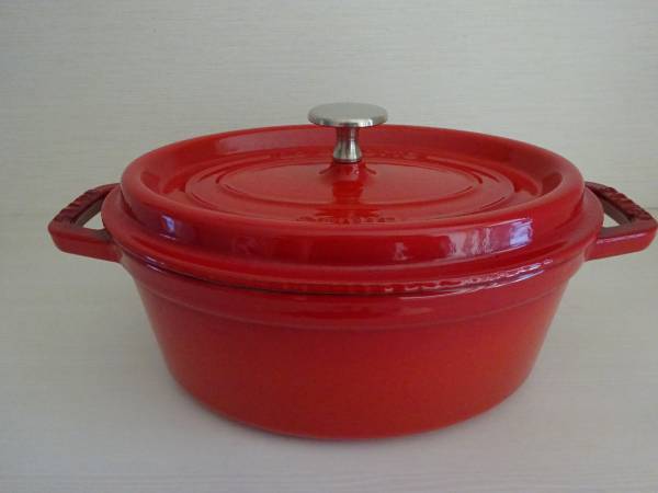 ストウブ 23センチオーバル レッド 赤 staub 鍋 調理器具 両手鍋