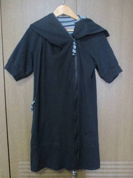 美品/Vivienne Westwood/刺繍入り アシメトリースウェットパーカ