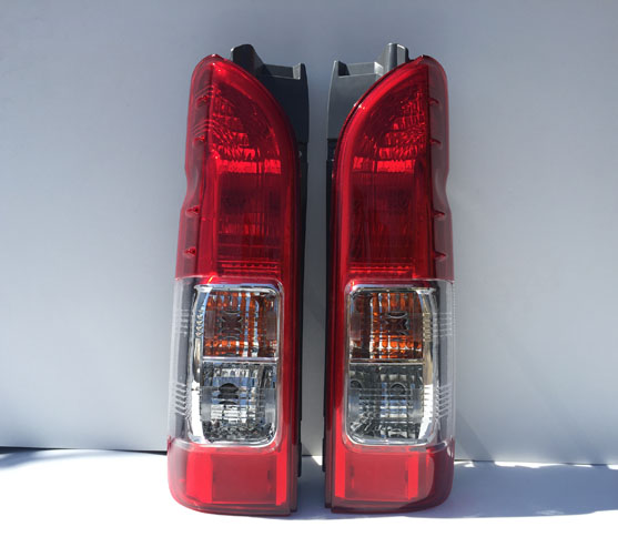 新品 ハイエース 200系 4型 純正タイプテールランプ★左右セット