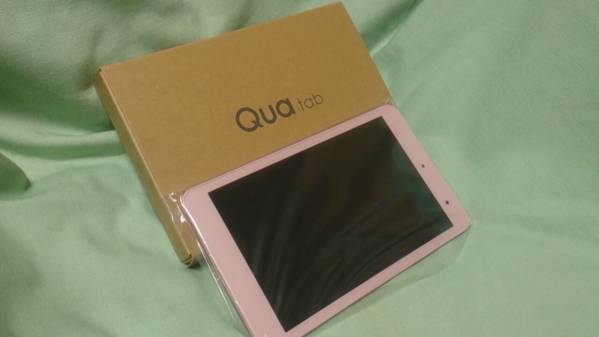 ★新品未使用 au Qua tab 01 KYT31 2月購入送料500円★