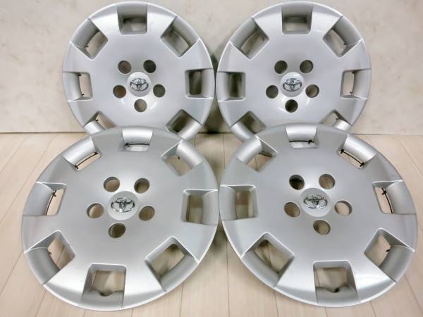 送料安い◆新車外しのアイシス純正ホイールキャップ４枚