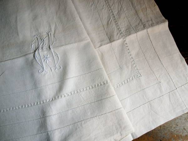 ベッドホワイトリネン手刺繍イニシャルシーツ南仏アンティーク パリ