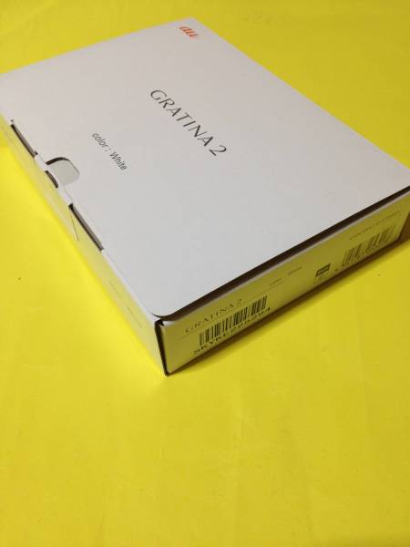 新品 au GRATINA 2 白 ホワイト KYY10SWA 一括購入品 残債無 ①
