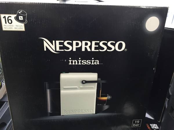 ネスプレッソマシン　未使用　白