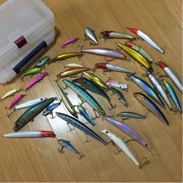 ルアー37個 ケース2個 セット シーバス ミノー バイブ 中古
