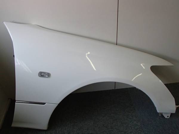 UCF30/31セルシオ 後期型右フェンダーサイドパネル付 北海道札幌