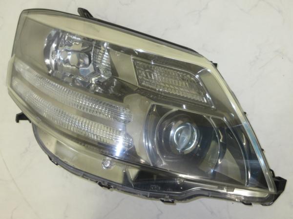 トヨタANH10Wアルファード後期純正ヘッドライト左右セット中古品