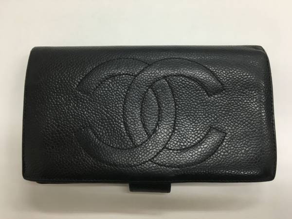 シャネル　キャビアスキン　財布