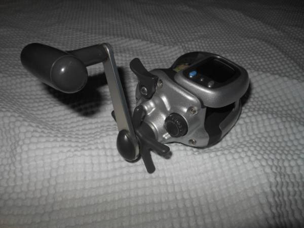 ☆DAIWA（ダイワ）スーパータナセンサーS（300W）☆ 手動 フィッシング