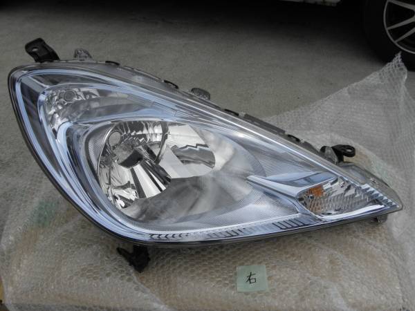 フィットハイブリッド ヘッドライト左右 HID GP1 前期 ホンダ フィット