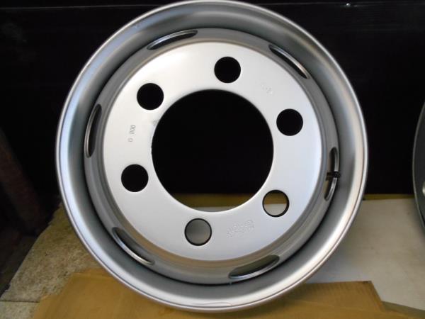 未使用 VILHEN 17.5インチホイール 1枚