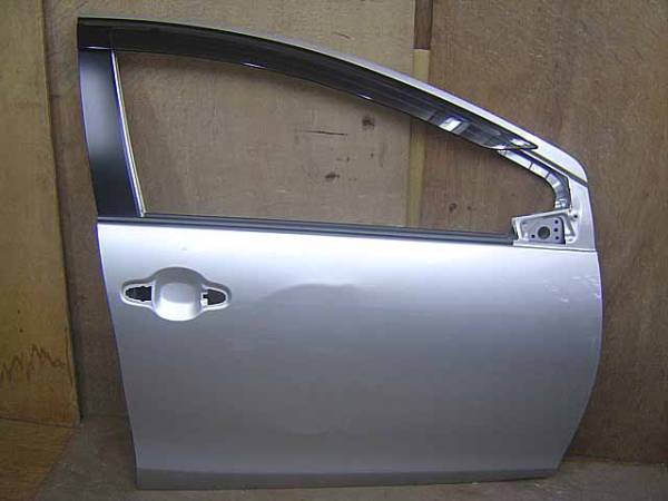 NHP10 アクア AQUA 純正 運転席ドア右フロントドア右側 右前ドア