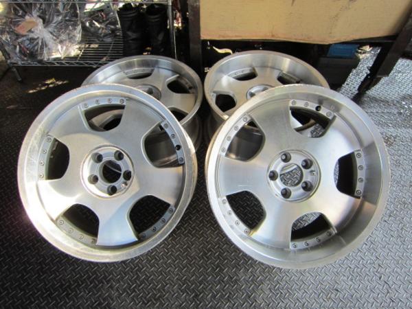 114.3 メーカー不明 19インチ 4本 19インチホイール 8J | メッキ 