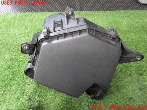 2UPJ-21332560]クラウンHV(GWS204)エアクリーナーボックス 中古