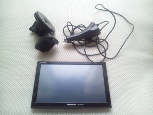 パナソニックポータブルナビCN-GP740D中古 解除プ付