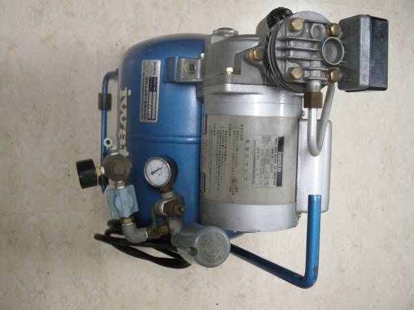 中古　美品　完動品　IWATA　コンプレッサー　DCS-02P