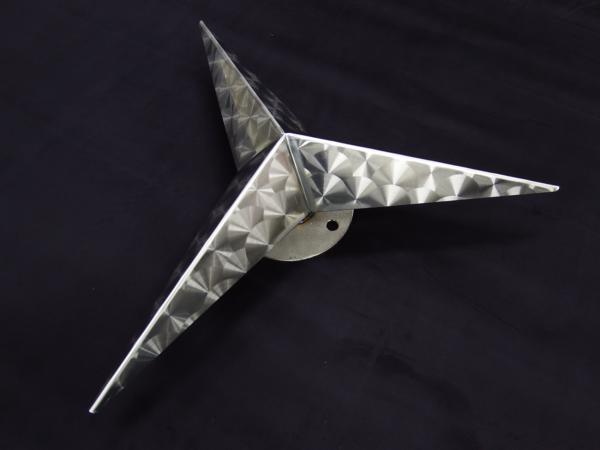 ホイールウロコスピナーデコトラ ☆ウロコ柄ホイールスピンナー19.5