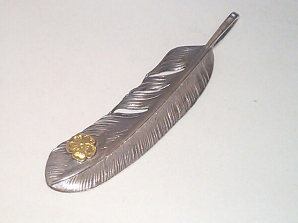 ゴローズ 特大フェザー ローズメタル付 