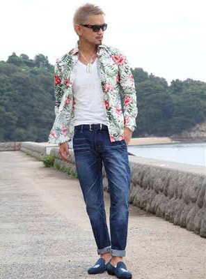 数量限定，安い DELAY by win&sons ホワイトボタニカルシャツ 花柄 1(バックボーン)｜売買されたオークション情報、yahooの商品情報をアーカイブ公開 - オークファン バックボーン