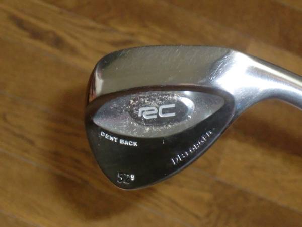 ロイコレDENT BACK52°バンス08DGシャフト中古美品の出品です。