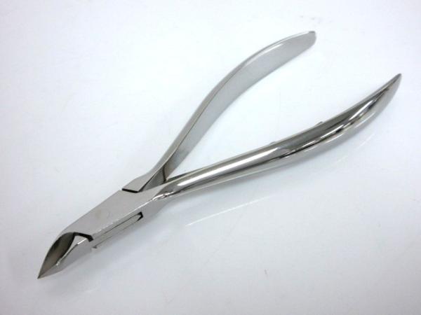10440☆新品 光 キューティクルニッパーPRO/4mm ネイルケア 箱付 TAT