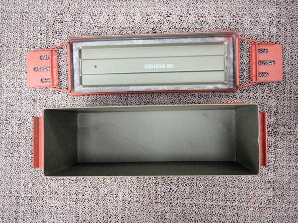 BOX US 救急箱 AMMO 弾薬箱 軍用実物 5.56MM 900CRTG ホワイト