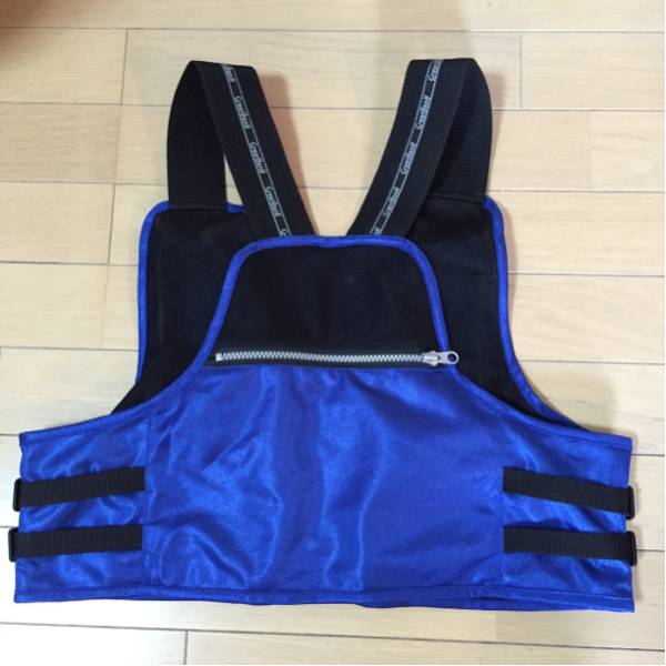 【未使用】ダイワ メッシュベスト ダイワサングラスおまけ付き