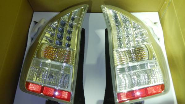 30 プリウス 純正 テール 左右セット 点灯確認済 売切り