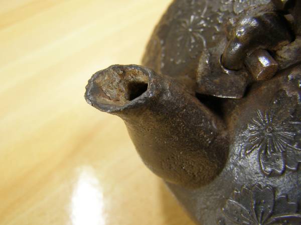 南部鉄器 - 砂鉄 鉄瓶 桜紋 希少照光堂 急須 お茶道具 メルカリ | 1.4L