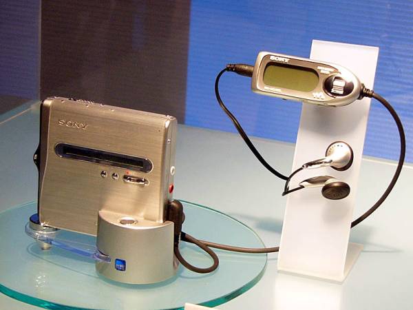 SONY Hi-MDウォークマン MZ-NH1 優良品 【公式通販】