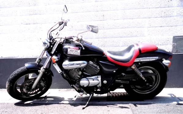 ホンダ V-TWIN Vツインマグナ(マグナ250)はどんなバイク？特徴や中古で 