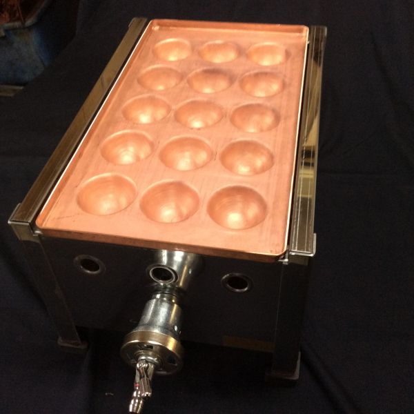 再生品◇厚板1.5mm銅板製ガス式ジャンボたこ焼き器 15穴 保管場所が狭い為