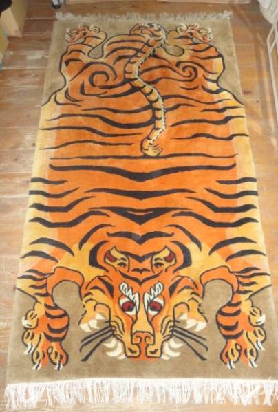 チベット段通　タイガーラグ