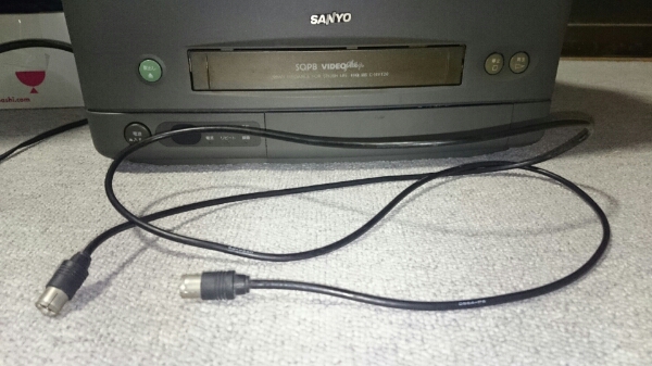SANYO サンヨー 14型 テレビデオ C-14VT20 ジャンク ケーブル付