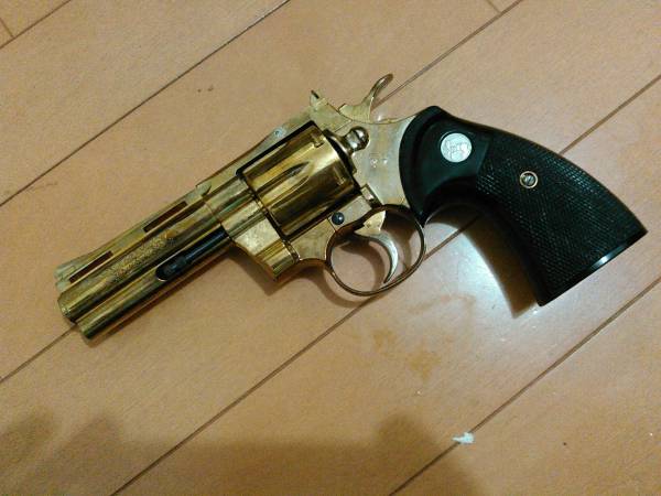 未発火 新品 未発火COLT PYTHON 357 MAGNUM 4インチ 金属 タナカ