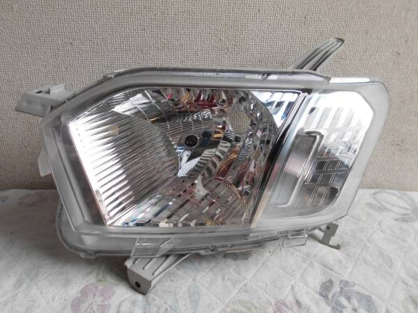 ⑧ プロボックス　ヘッドライト左　NCP160V KOITO 52-279