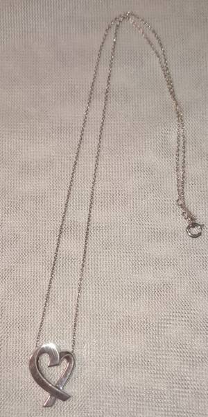 ティファニー シルバー製ラビングハートネックレス