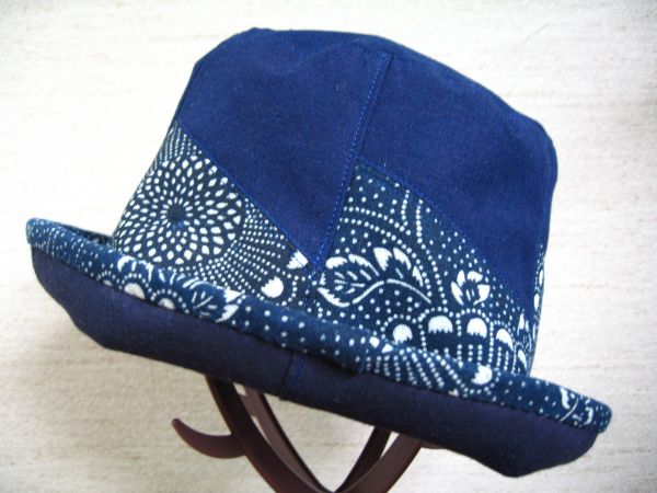 CA12★パッチワークの帽子・フリー★【古布・型染・藍染・絣】