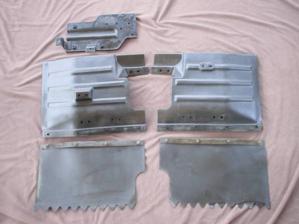 NKR81エルフ中古F泥除け左右セット/フロントマッドガード